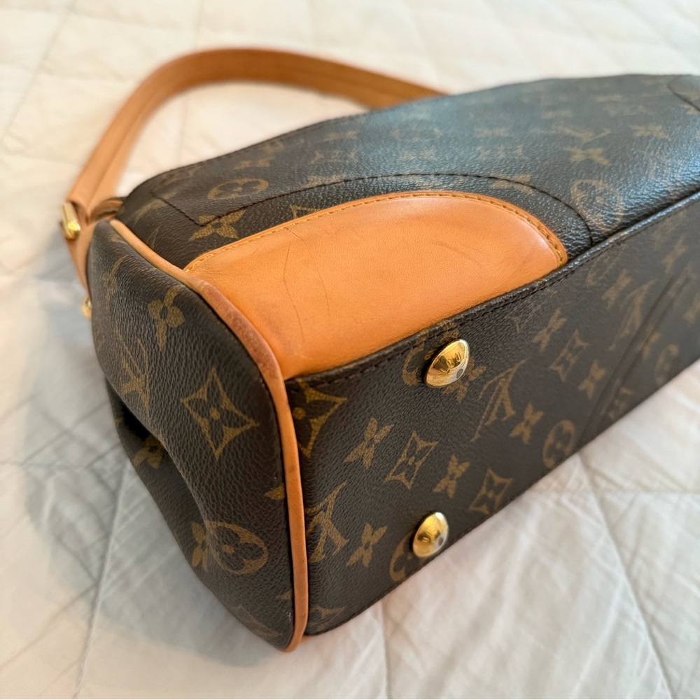 LOUIS VUITTON
Monogram Beverly MM - Picture 7 of 13